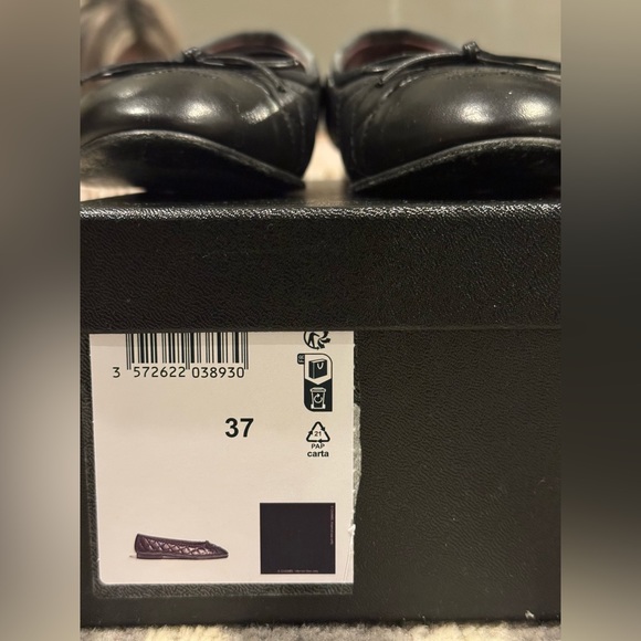 Chanel flats Black Aged Calfskin Quilted Cap Toe Ballerina Flats Size 37 - Picture 3 of 12